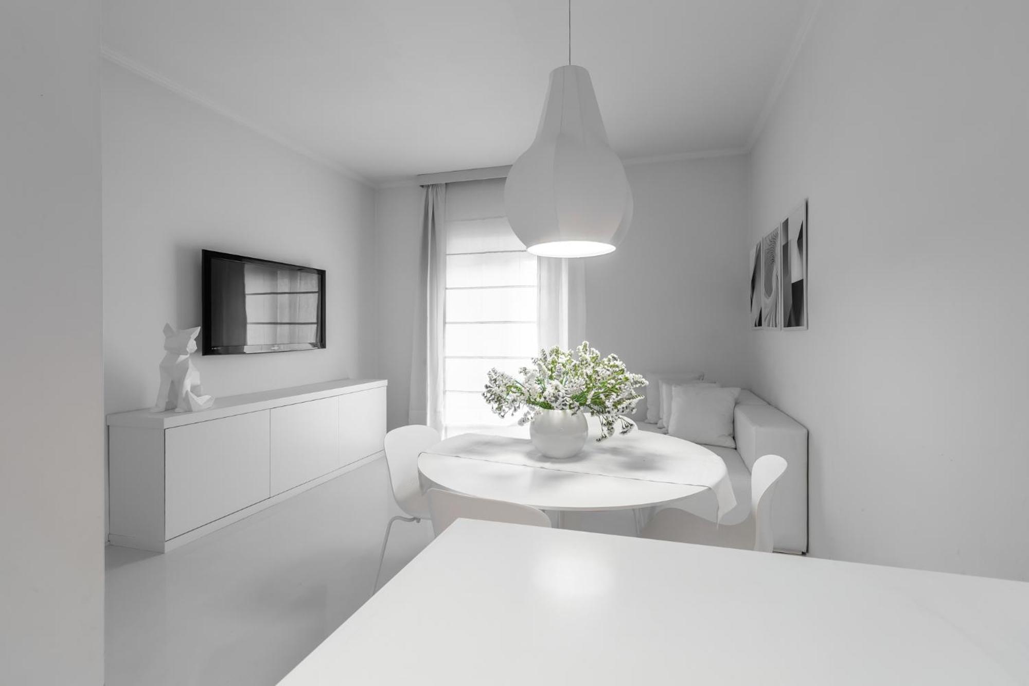 Luxury White *