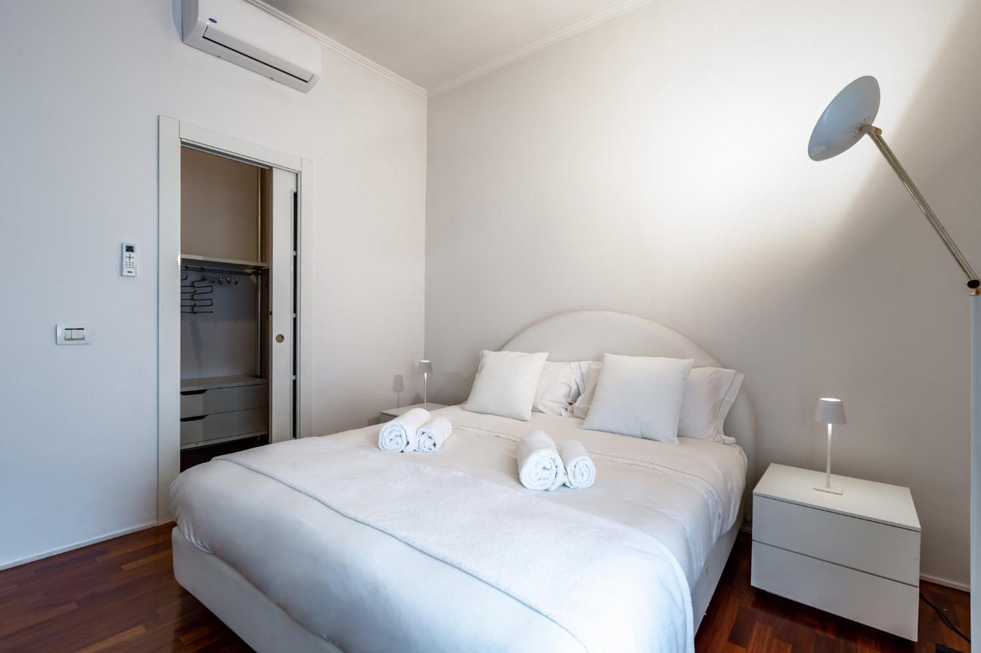 Luxury White Rom