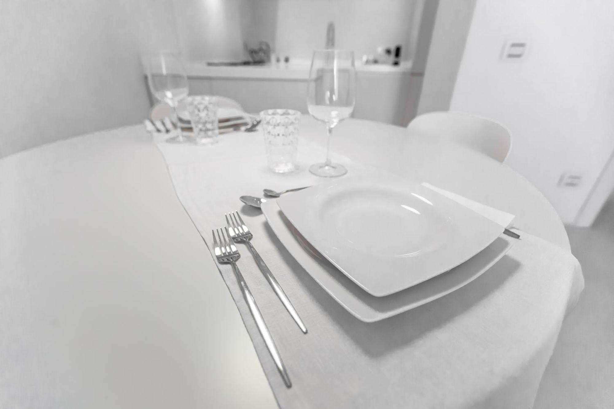 Apartment Luxury White Rom