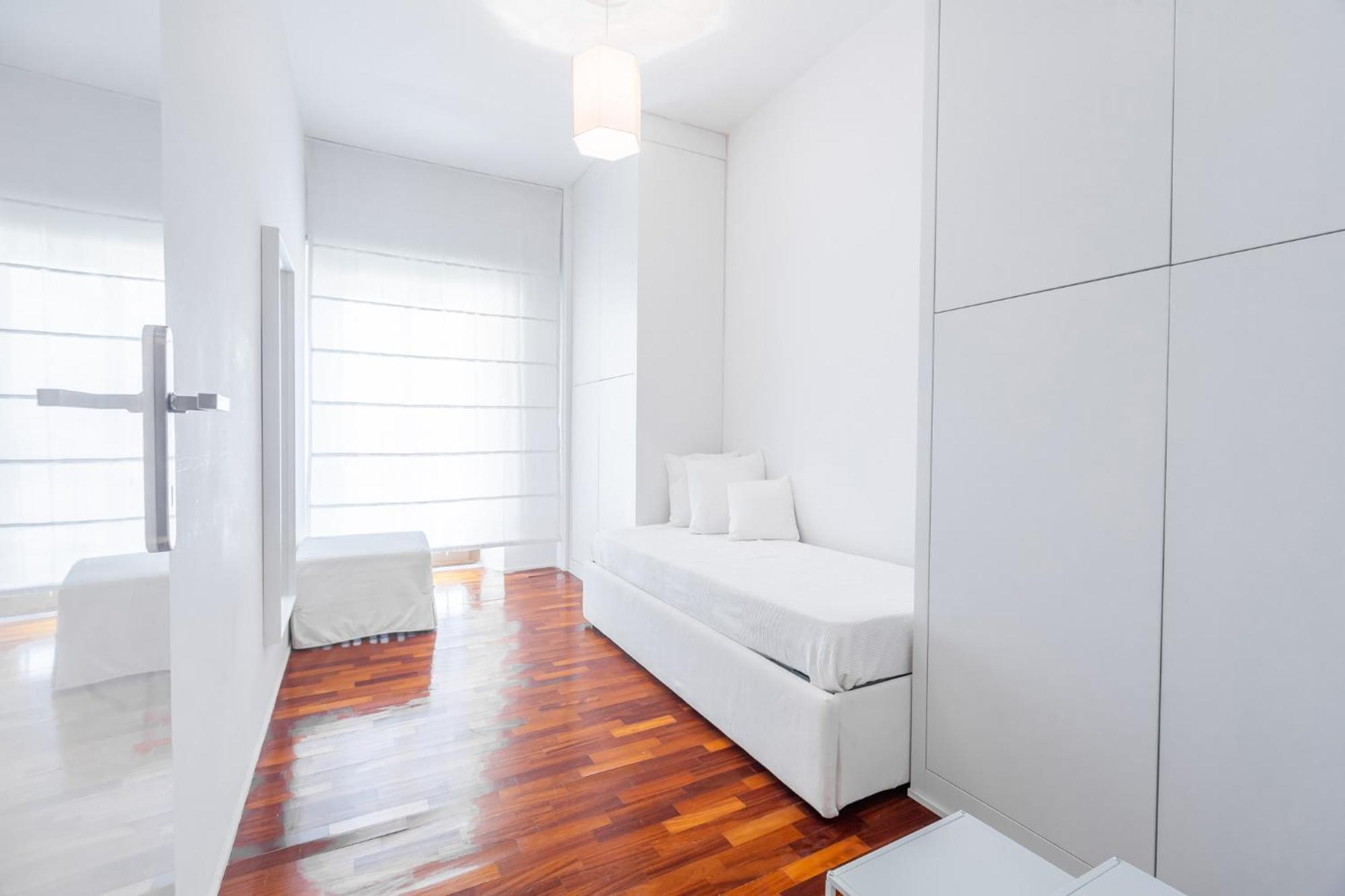 Luxury White *
